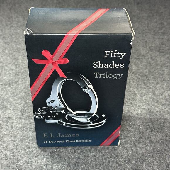 Fifty Shades of Grey Box set Of (3) Paperback First Edition (2012) Very Good - Picture 3 of 14